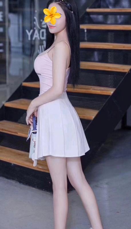 647004930: Chica busca chico en Granada