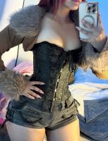 647297745: Chica busca chico en Valencia