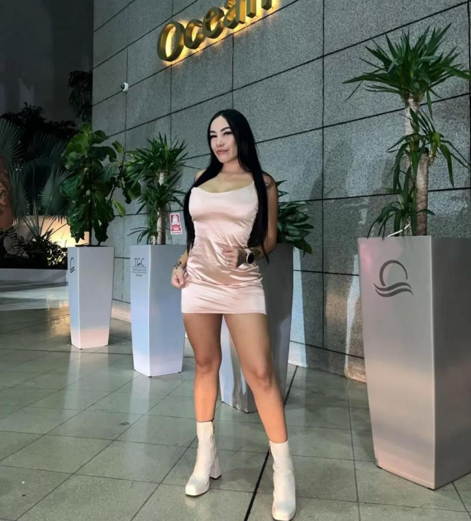 685806487: Chica busca chico en Alicante