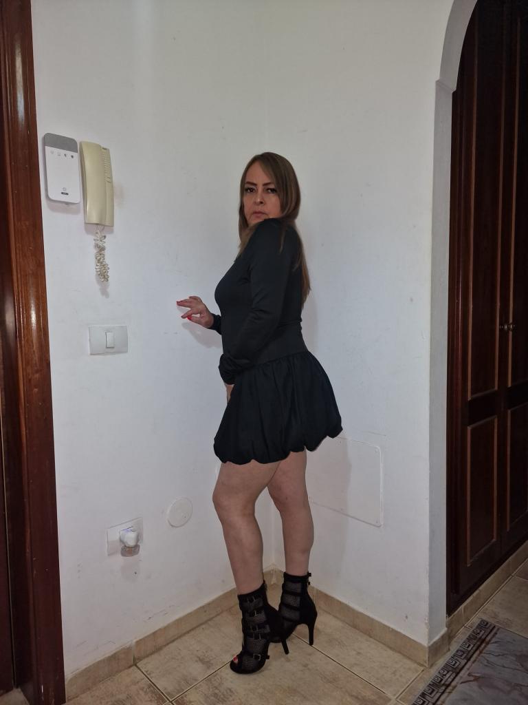 Chica busca chico en Tenerife: 