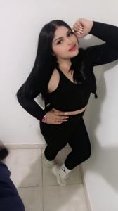 667037085: Chica busca chico en Sevilla