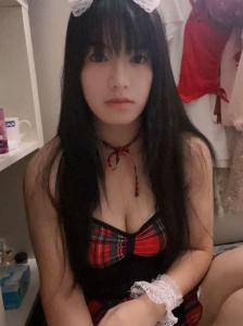 692077540: Chica busca chico en Barcelona