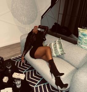 624560846: Chica busca chico en Sevilla