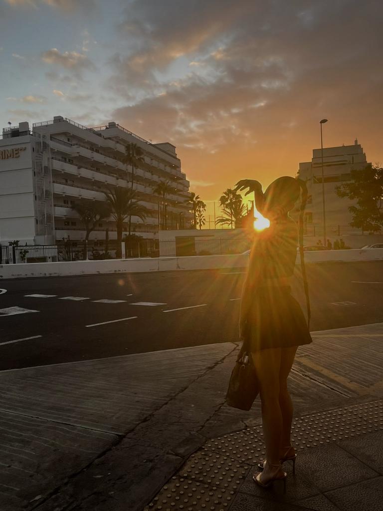 Chica busca chico en Tenerife: 