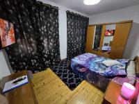 673664572:  en León