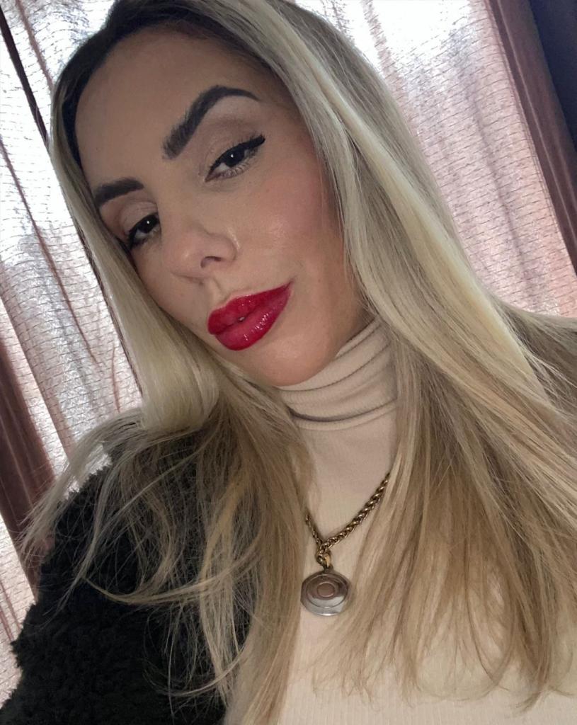 645567827: Chica busca chico en Madrid