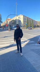 621099363: Chico busca chica en Valencia