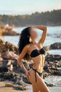 654459655: Chica busca chico en Ibiza