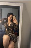 654988287: Chica busca chico en Sevilla