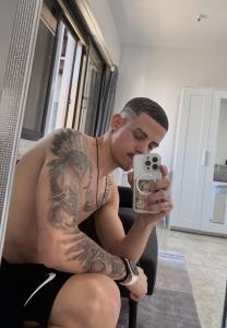 613497086: Chico busca chica en Barcelona