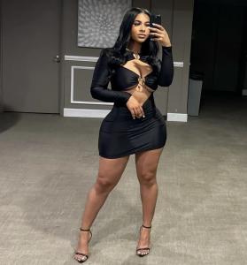 697204477: Chica busca chico en Madrid