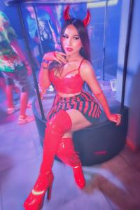 613806488: Transexual en Tenerife