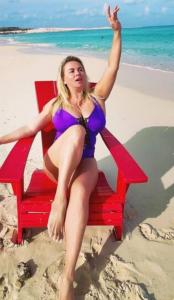 643049412: Chica busca chico en Granada