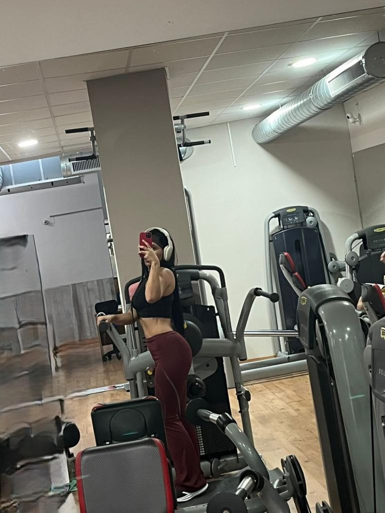 614911532: Chica busca chico en La Coruña