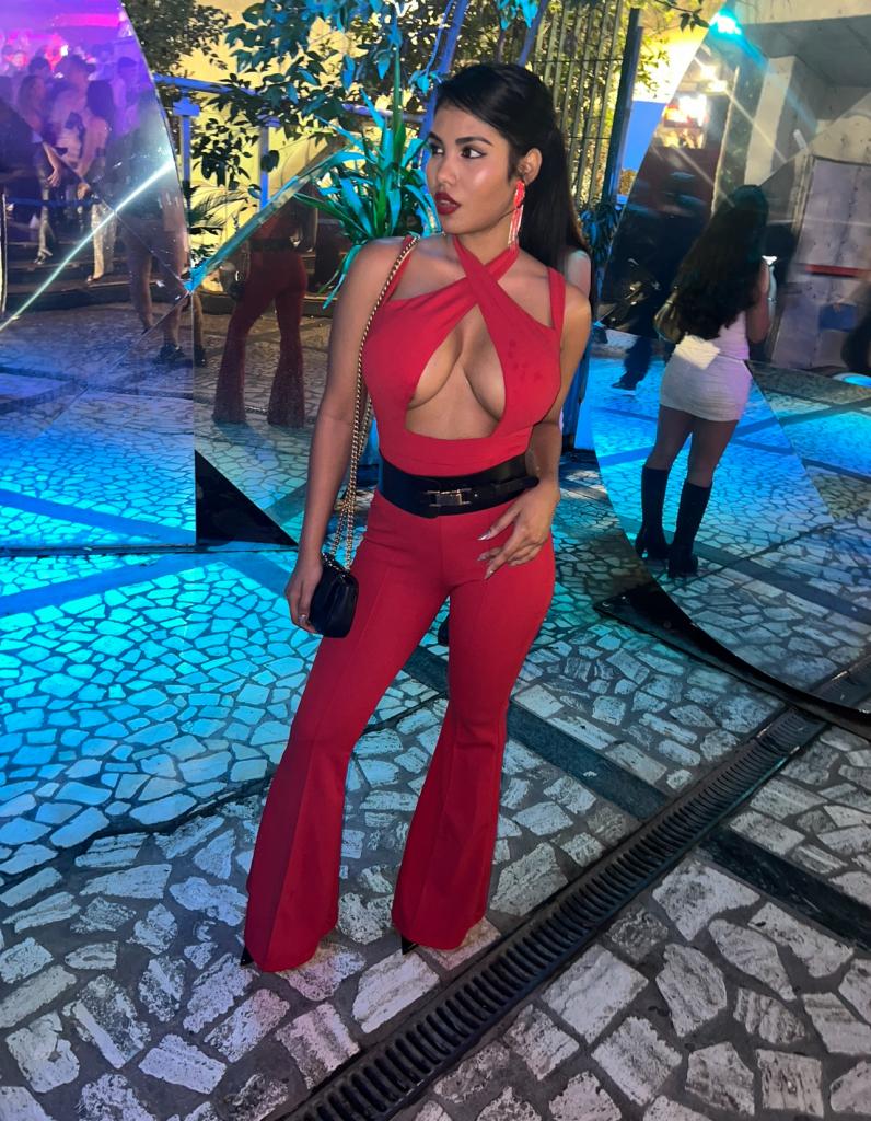 610142807: Chica busca chico en Sevilla