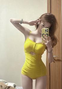 688189402: Chica busca chico en Barcelona