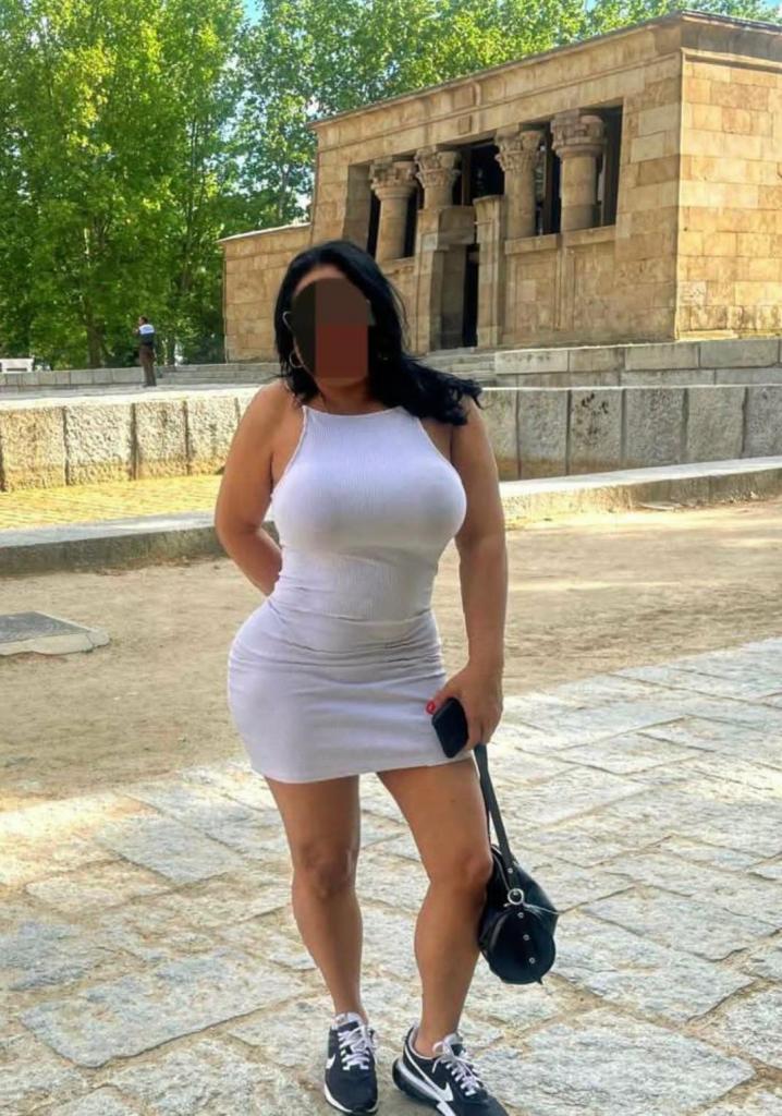 613796843: Chica busca chico en Madrid