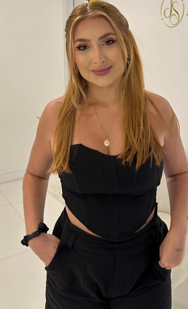 Chica busca chico en Almería: Chica busca chico