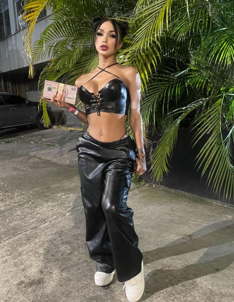 622122749: Transexual en Barcelona