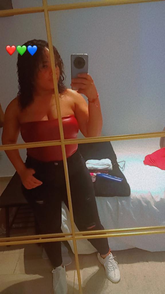 614384545: Chica busca chico en Cádiz