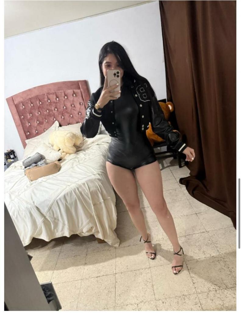 742012364: Chica busca chico en Zaragoza