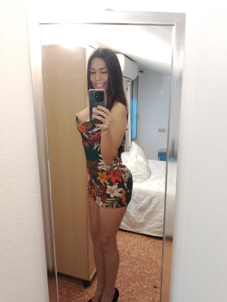 Chica busca chico en Huelva: 