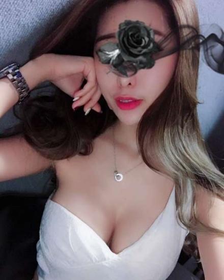 622718561: Chica busca chico en Gerona