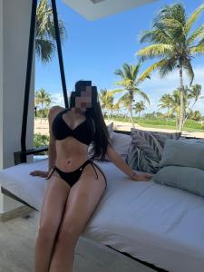 663412349: Chica busca chico en Navarra