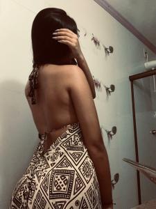 674950296: Chica busca chico en Sevilla