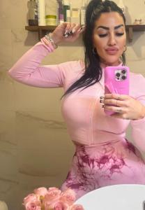 614925646: Chica busca chico en Barcelona