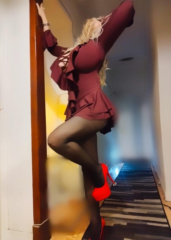 652039555: Chica busca chico en Madrid