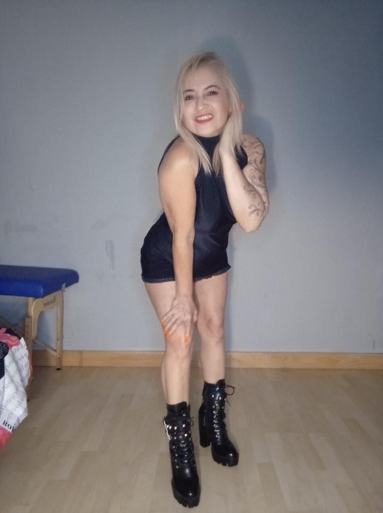 618871042: Chica busca chico en Cantabria