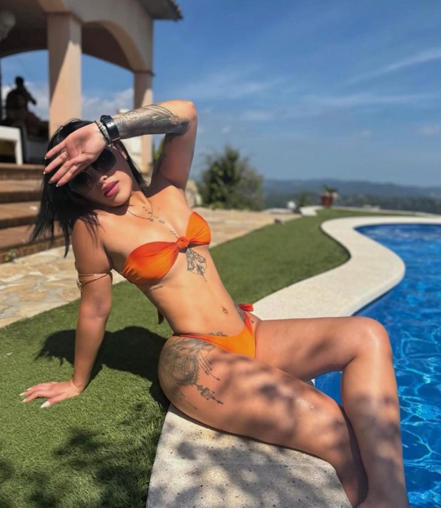 663406202: Chica busca chico en Granada