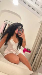 671950300: Chica busca chico en Sevilla