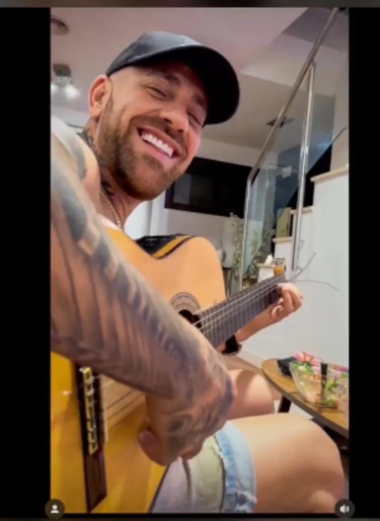 Chico busca chica en Sevilla: 