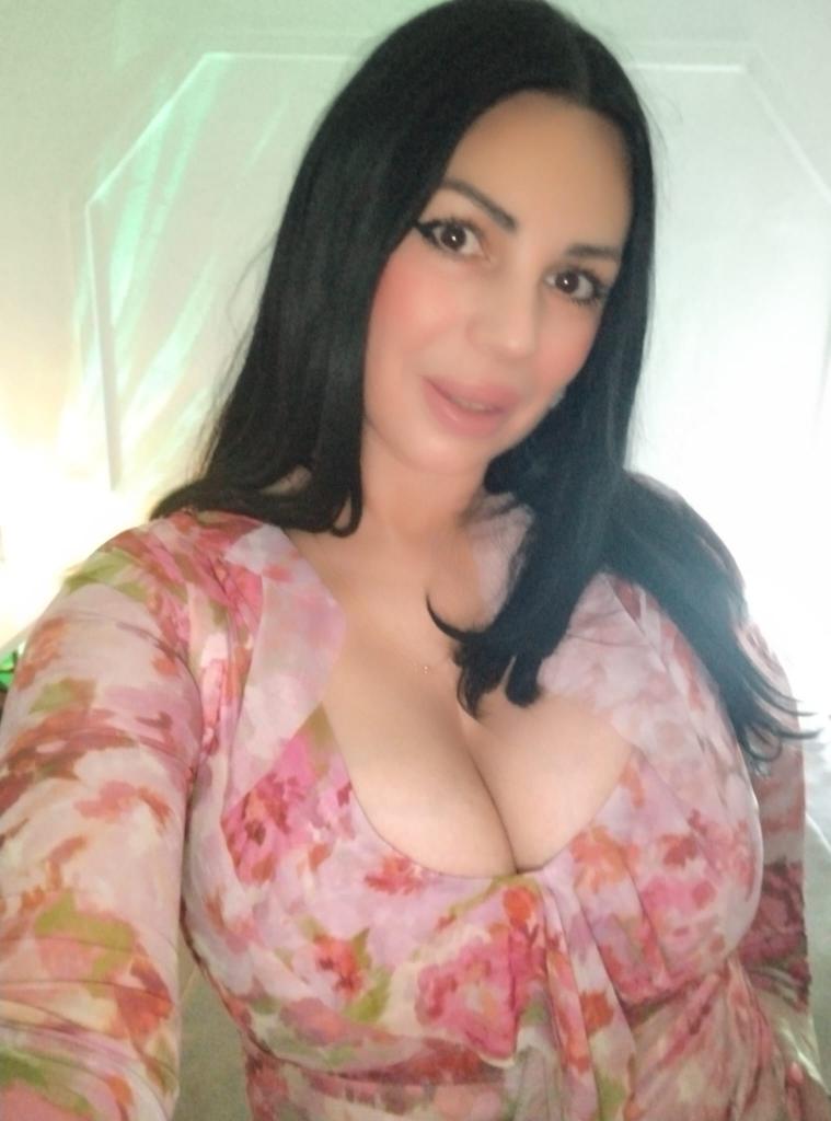 611235982: Chica busca chico en Alicante