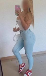 684763168: Chica busca chico en Sevilla