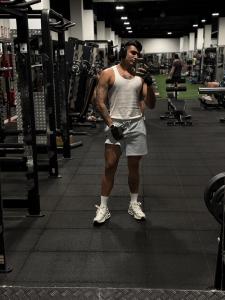 613279905: Chico busca chica en Sevilla