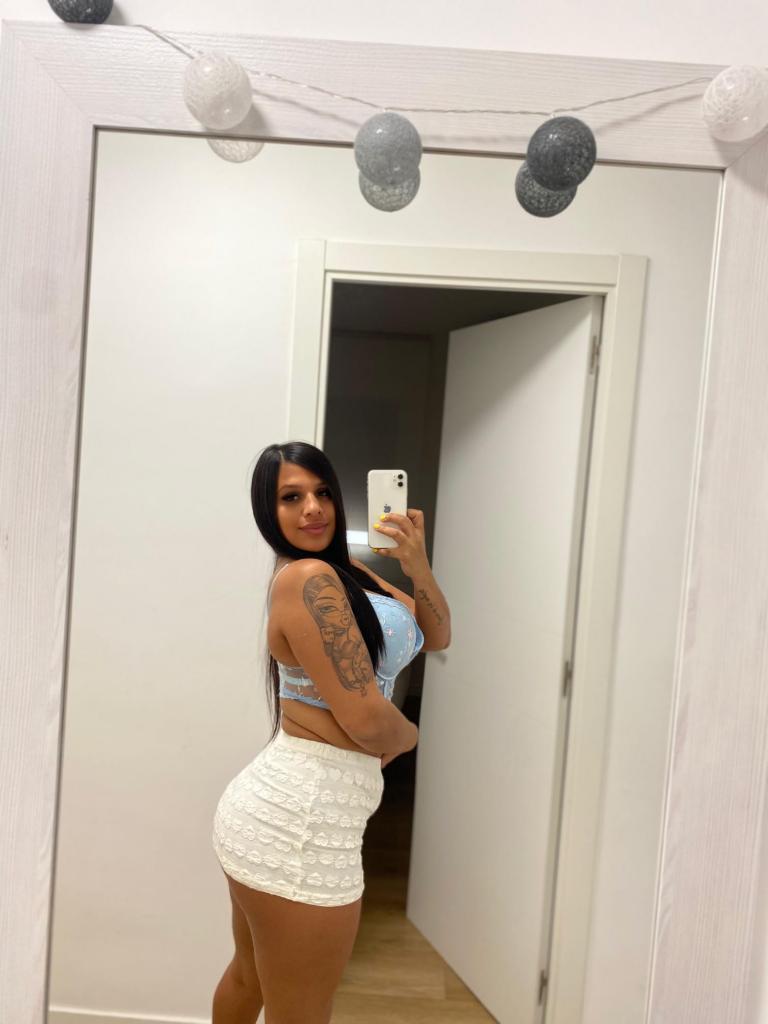 673915888: Chica busca chico en Almería