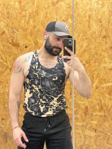 639937507: Chico busca chica en Madrid