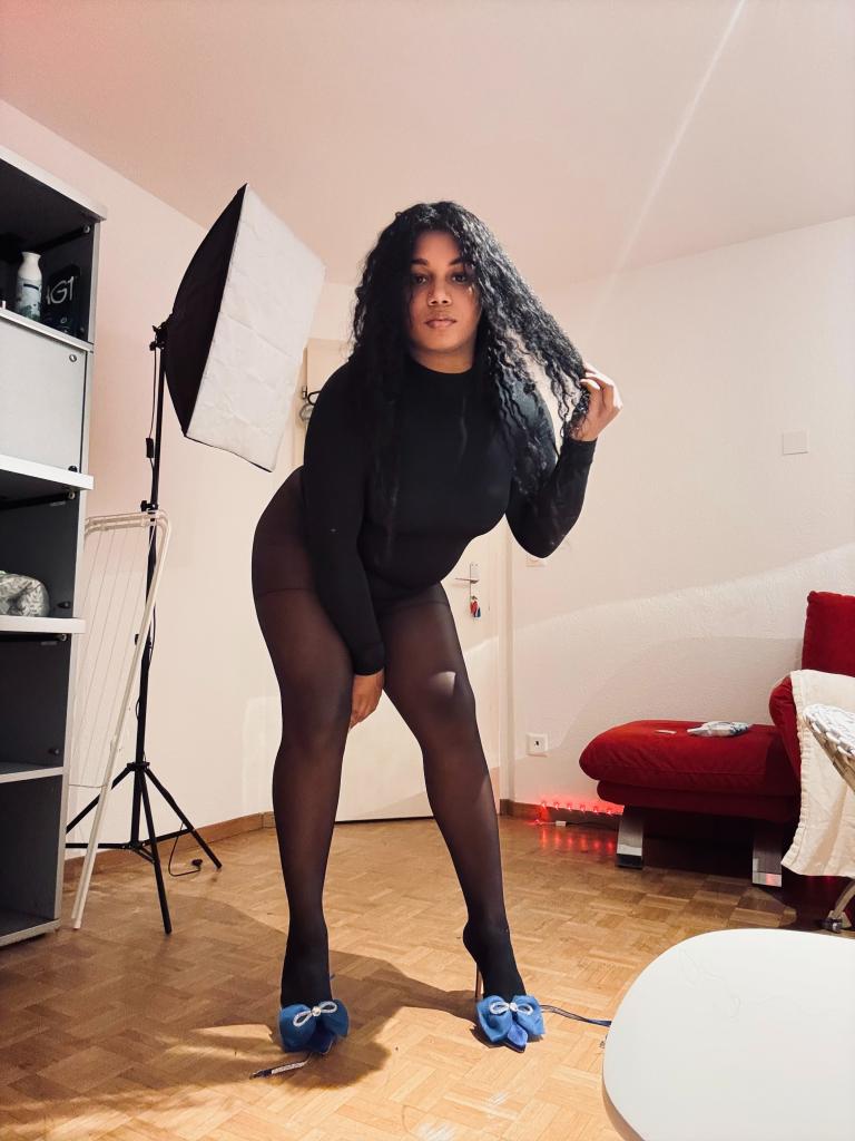 617255275: Travesti en Madrid