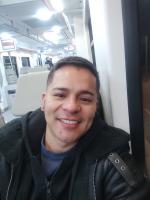 667892781: Chico busca chica en Valencia