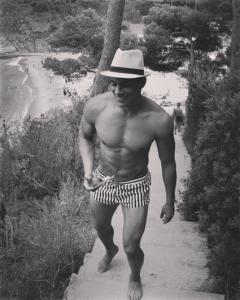 624815664: Chico busca chica en Barcelona