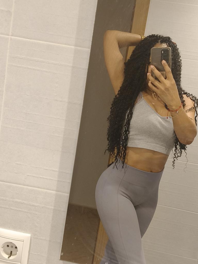 674832819: Chica busca chico en Navarra