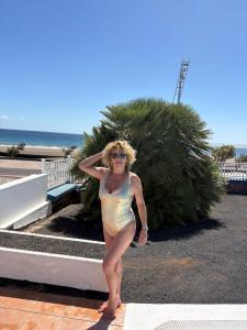 698195418: Chica busca chico en La Coruña