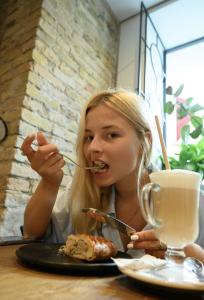 602682395: Chica busca chico en Málaga