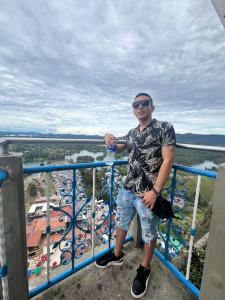 641454323: Chico busca chica en Barcelona