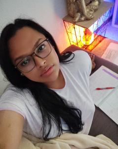 681190979: Chica busca chico en Madrid