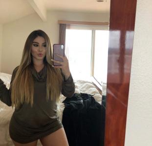 694298887: Chica busca chico en Barcelona