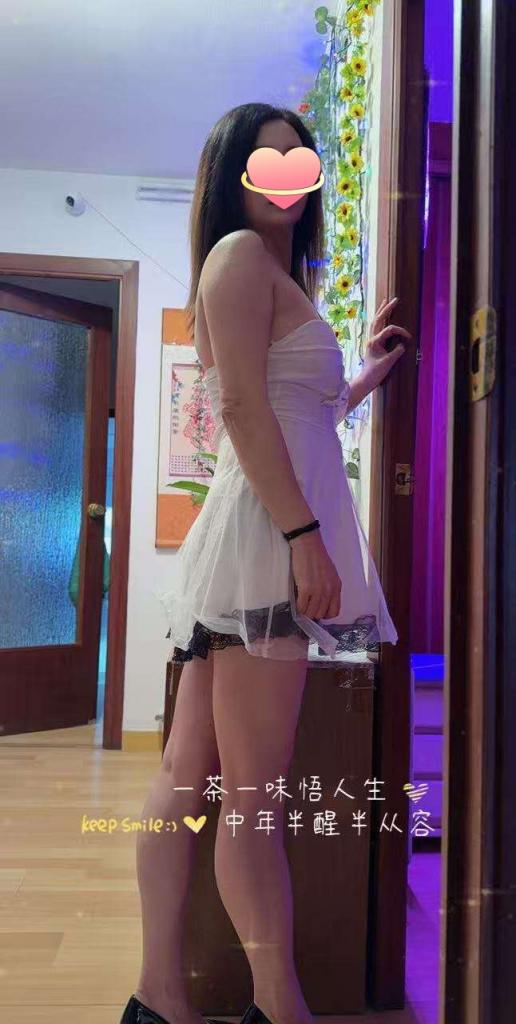 697228183: Chica busca chico en Tarragona